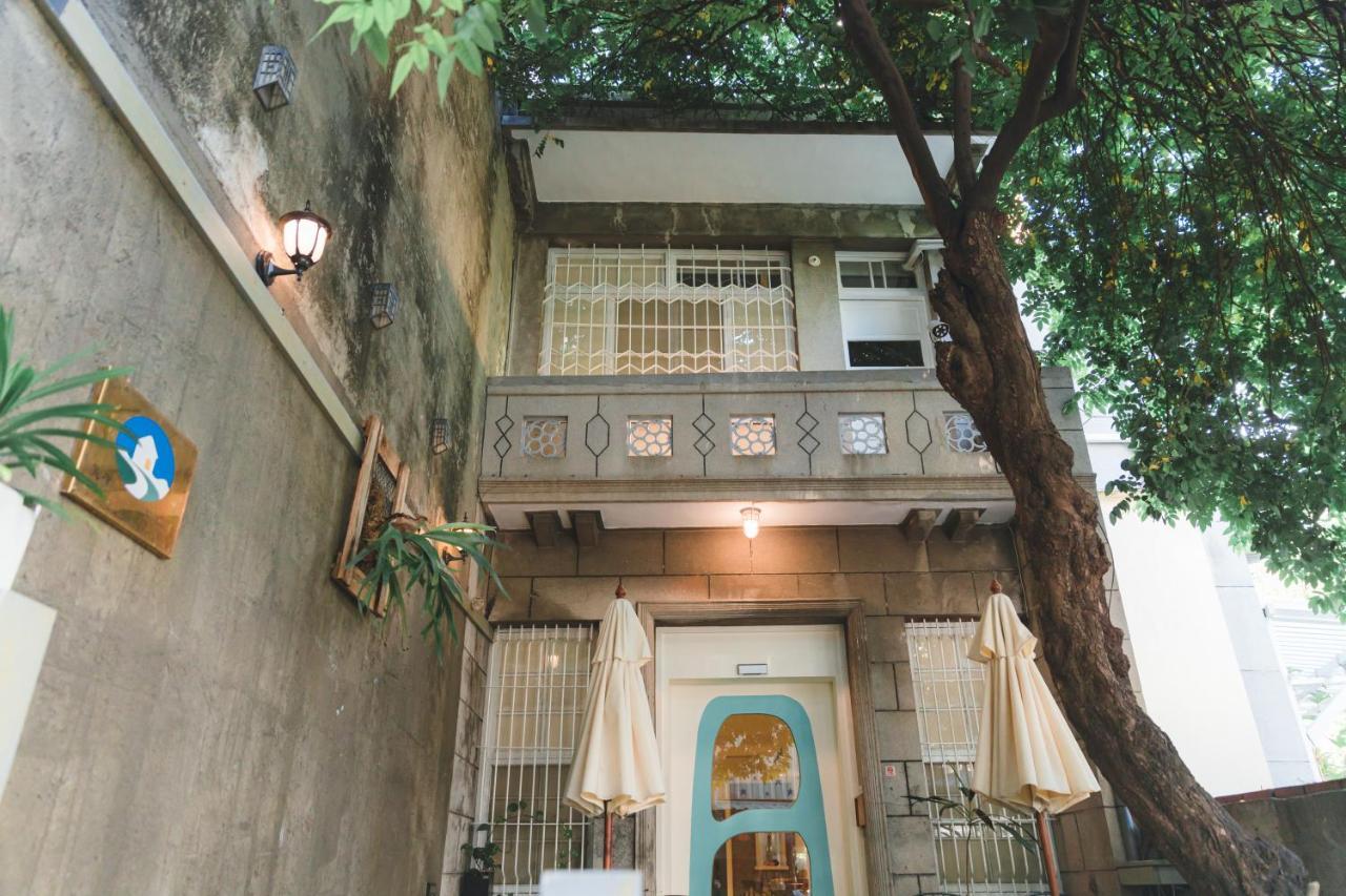 阿信輕旅 Apartment Tainan Exterior photo