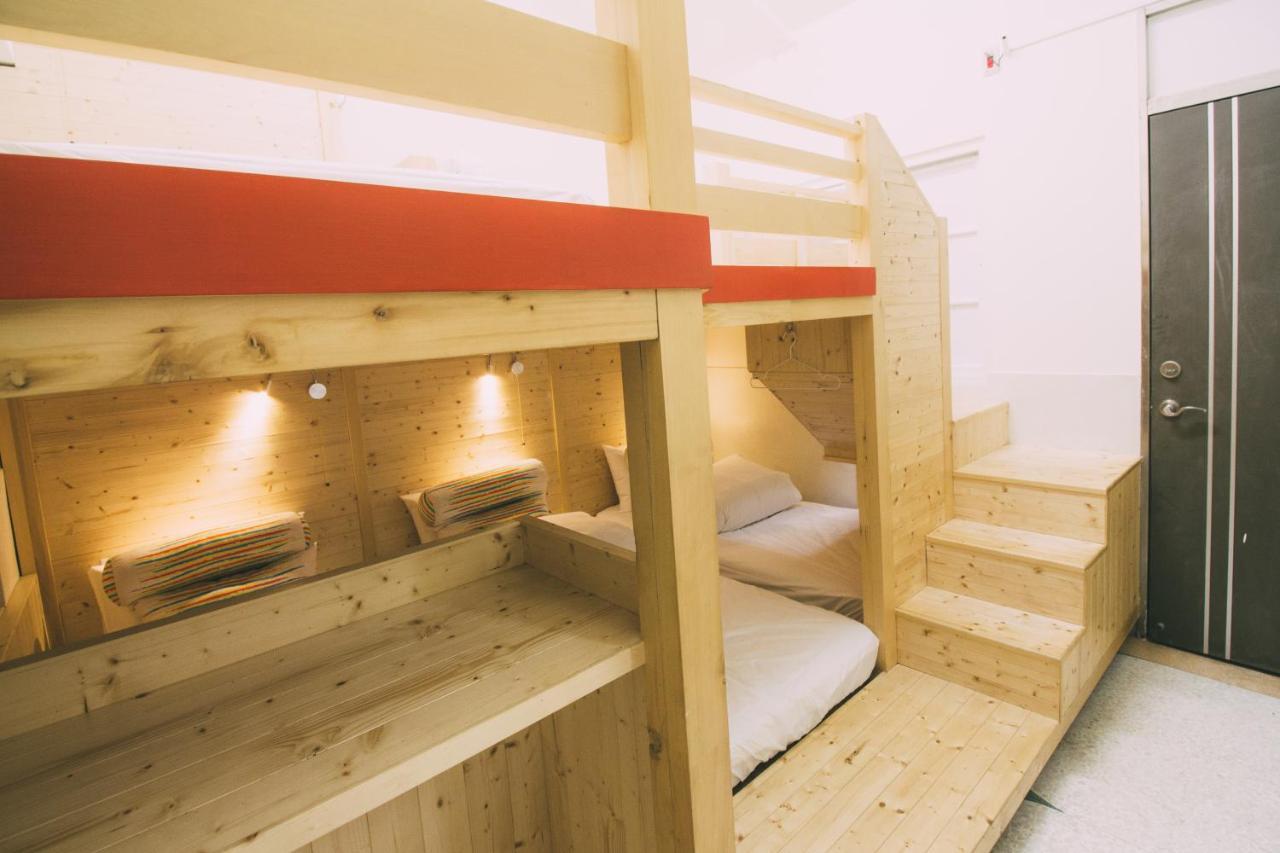 阿信輕旅 Apartment Tainan Exterior photo
