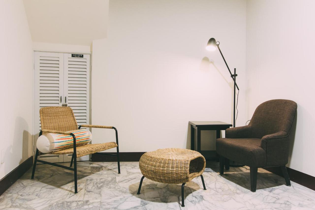 阿信輕旅 Apartment Tainan Exterior photo